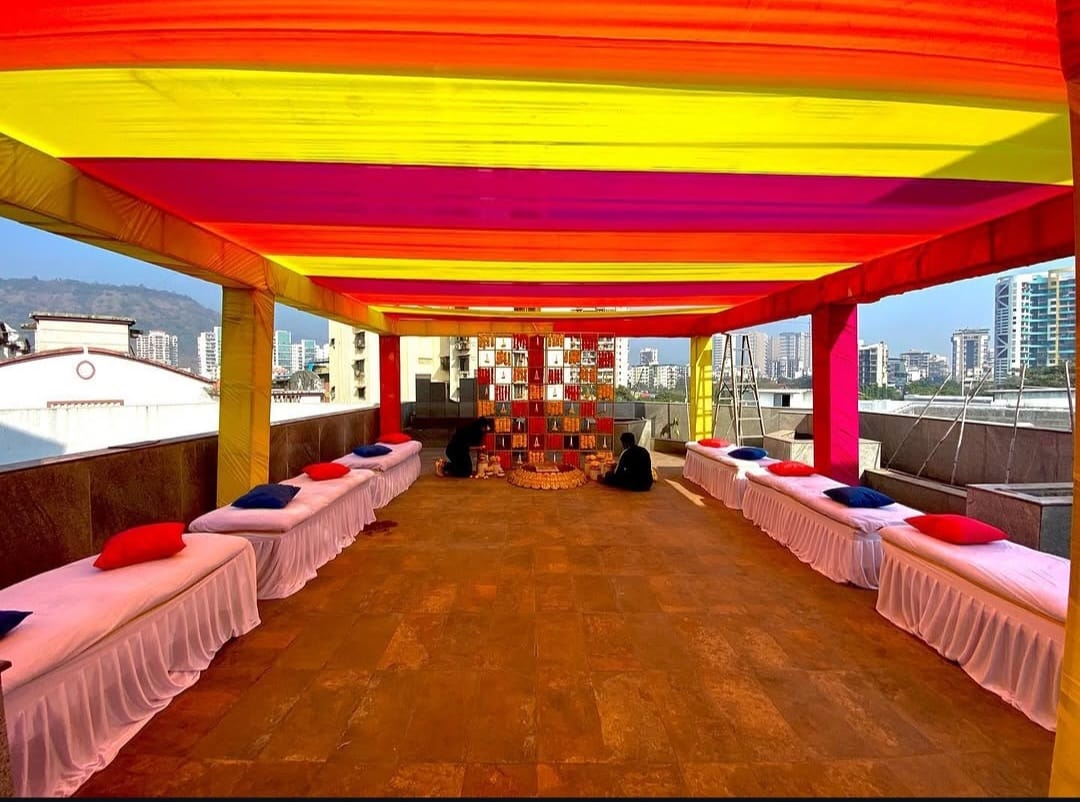 Elegant wedding mandap and floral décor