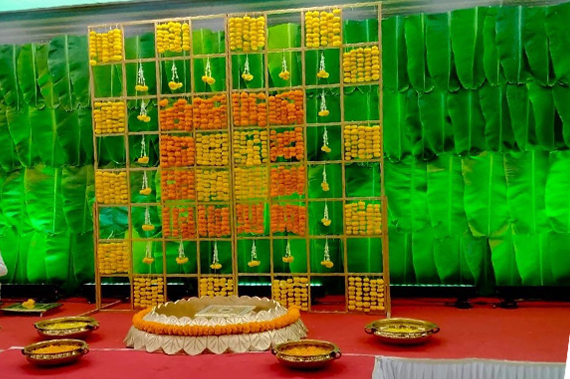 Elegant wedding mandap and floral décor
